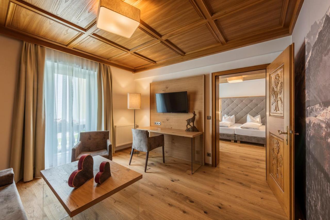 Hotel Unterwirt ライト・イム・ヴィンクル エクステリア 写真