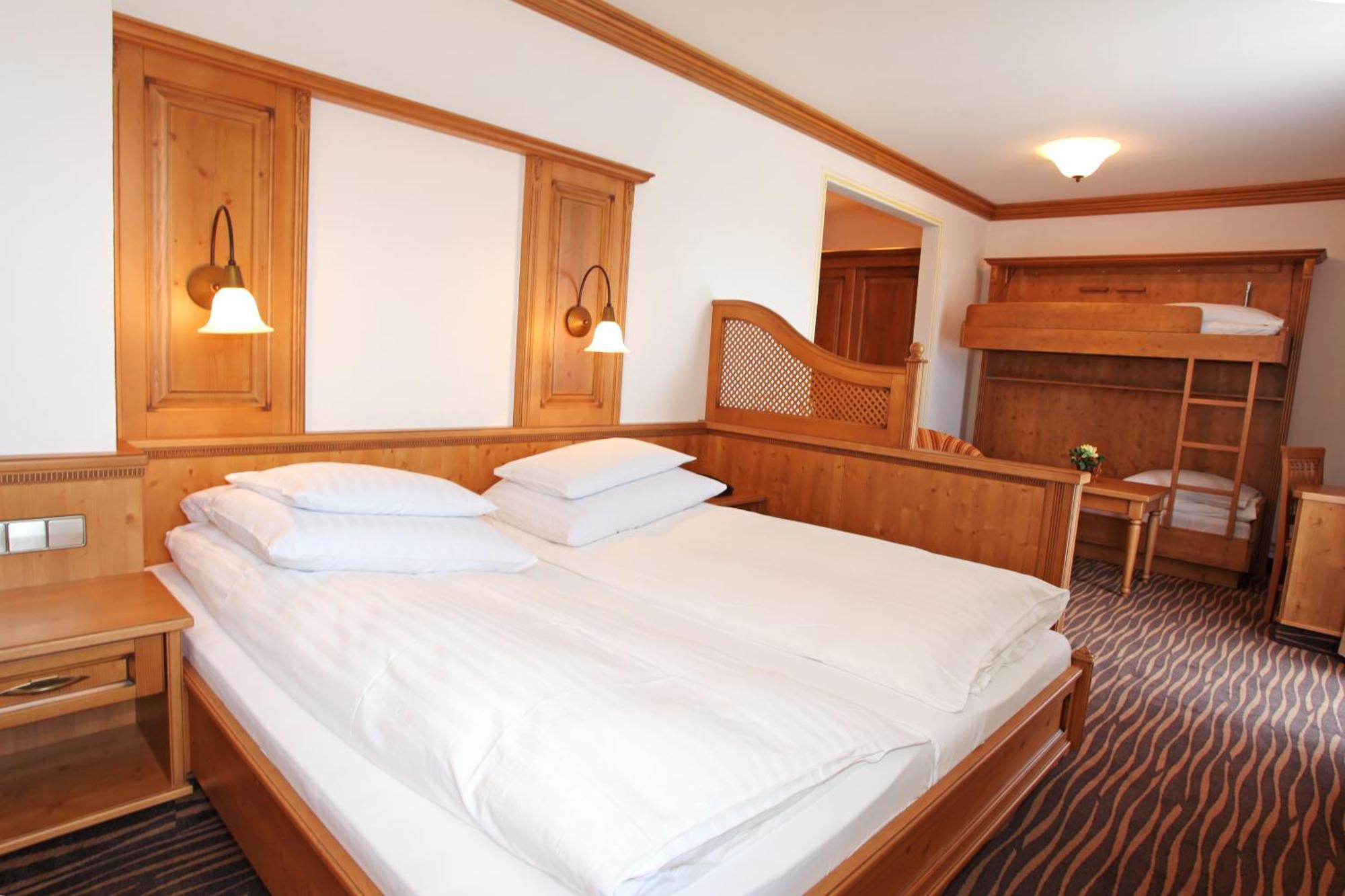 Hotel Unterwirt ライト・イム・ヴィンクル エクステリア 写真