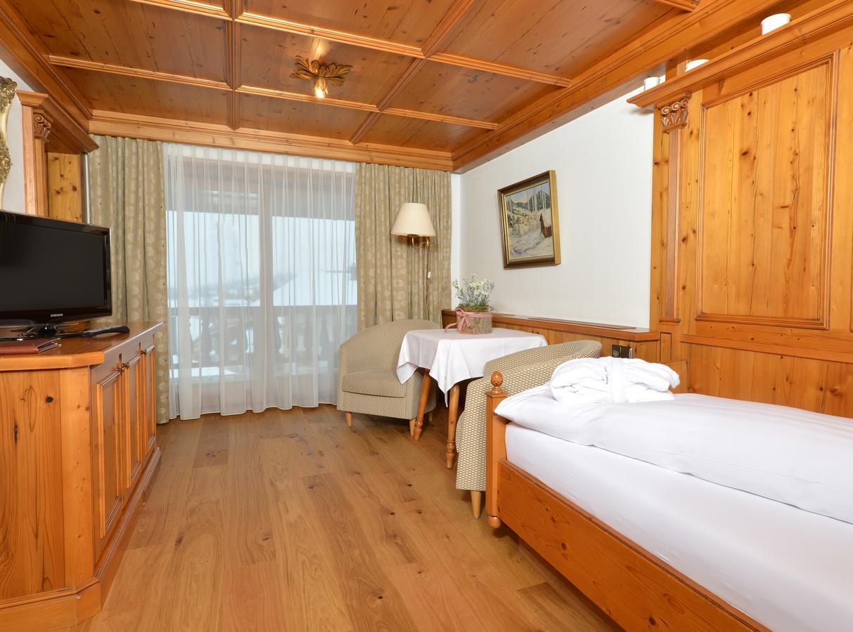 Hotel Unterwirt ライト・イム・ヴィンクル エクステリア 写真